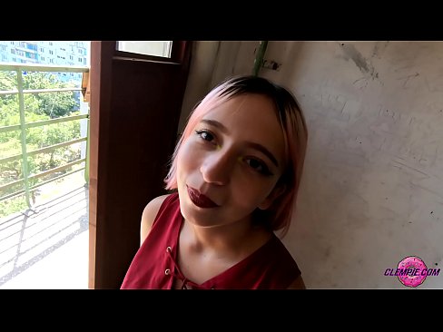 ❤️ Studentka smyslně kouří cizince ve vnitrozemí - sperma na tváři Ruské porno u cs.mailkassa.ru ﹏